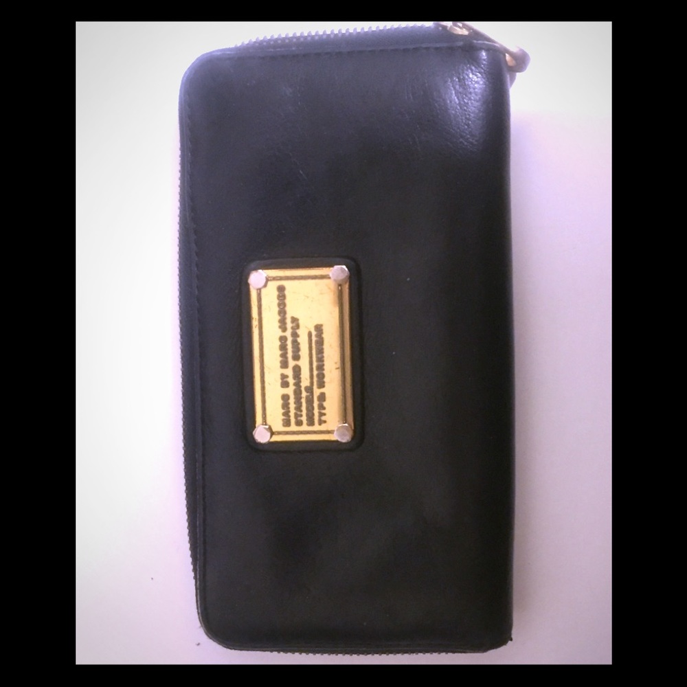 Marc by Marc Jacobs classic Q !